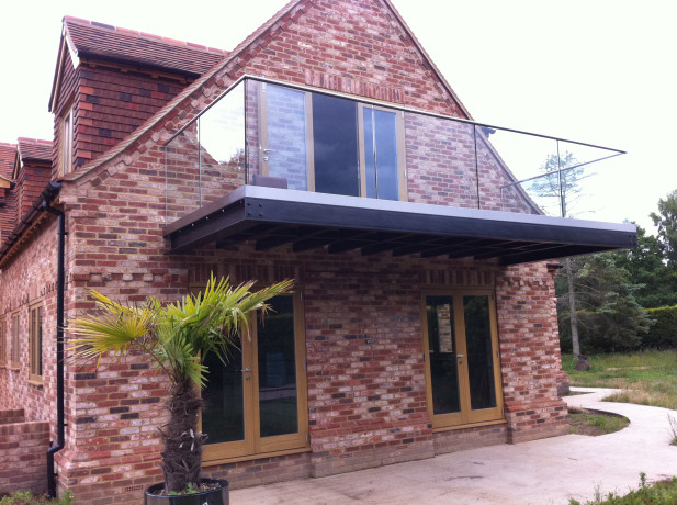 Frameless glass balustrade