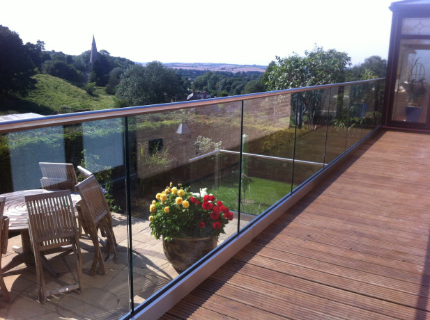 Frameless glass balustrade