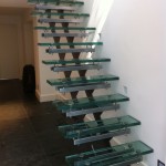 'Floating' staircase with glass treads